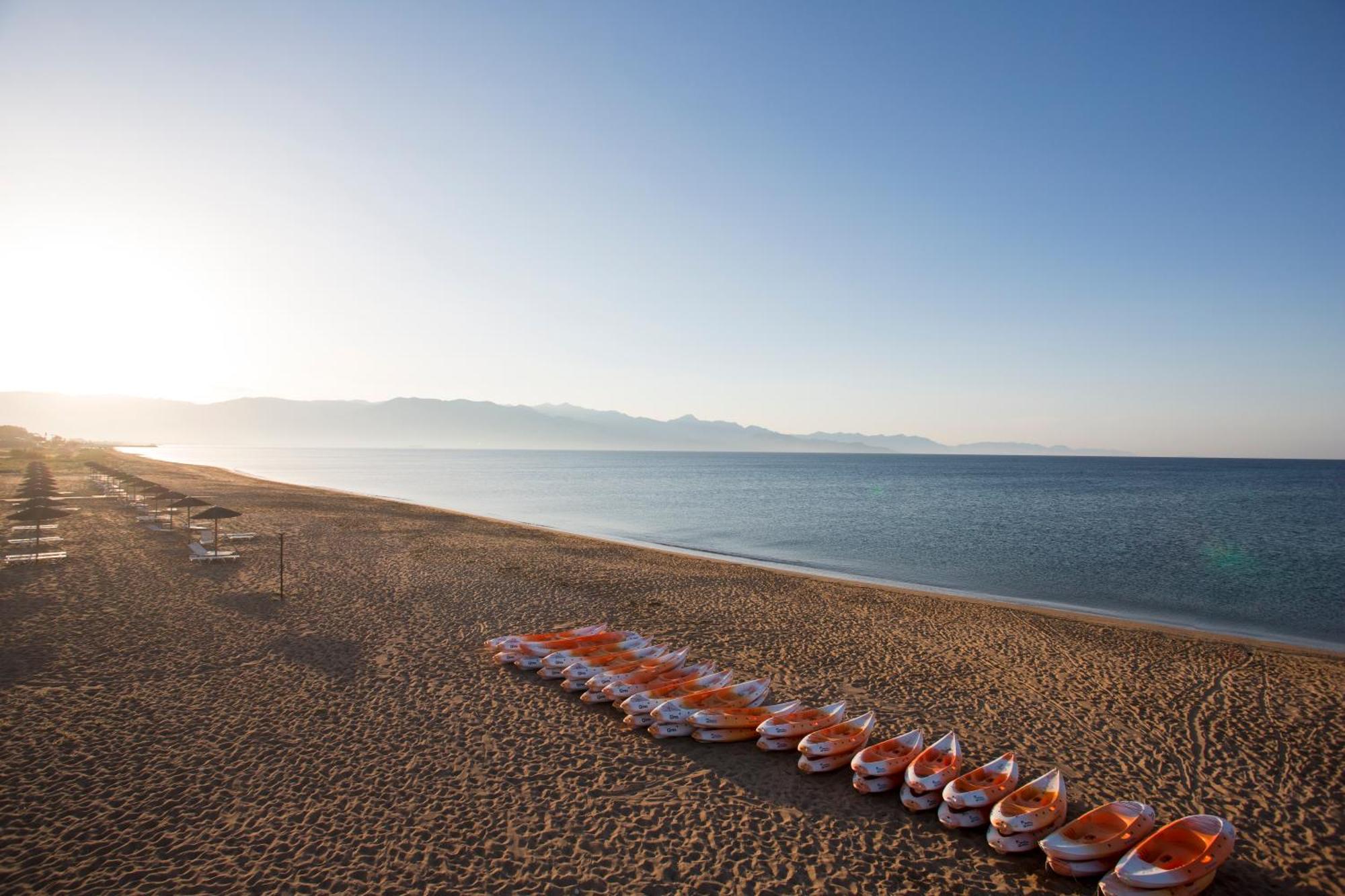Neilson Messini Activity Beach Club Hotel Calamata Exterior foto